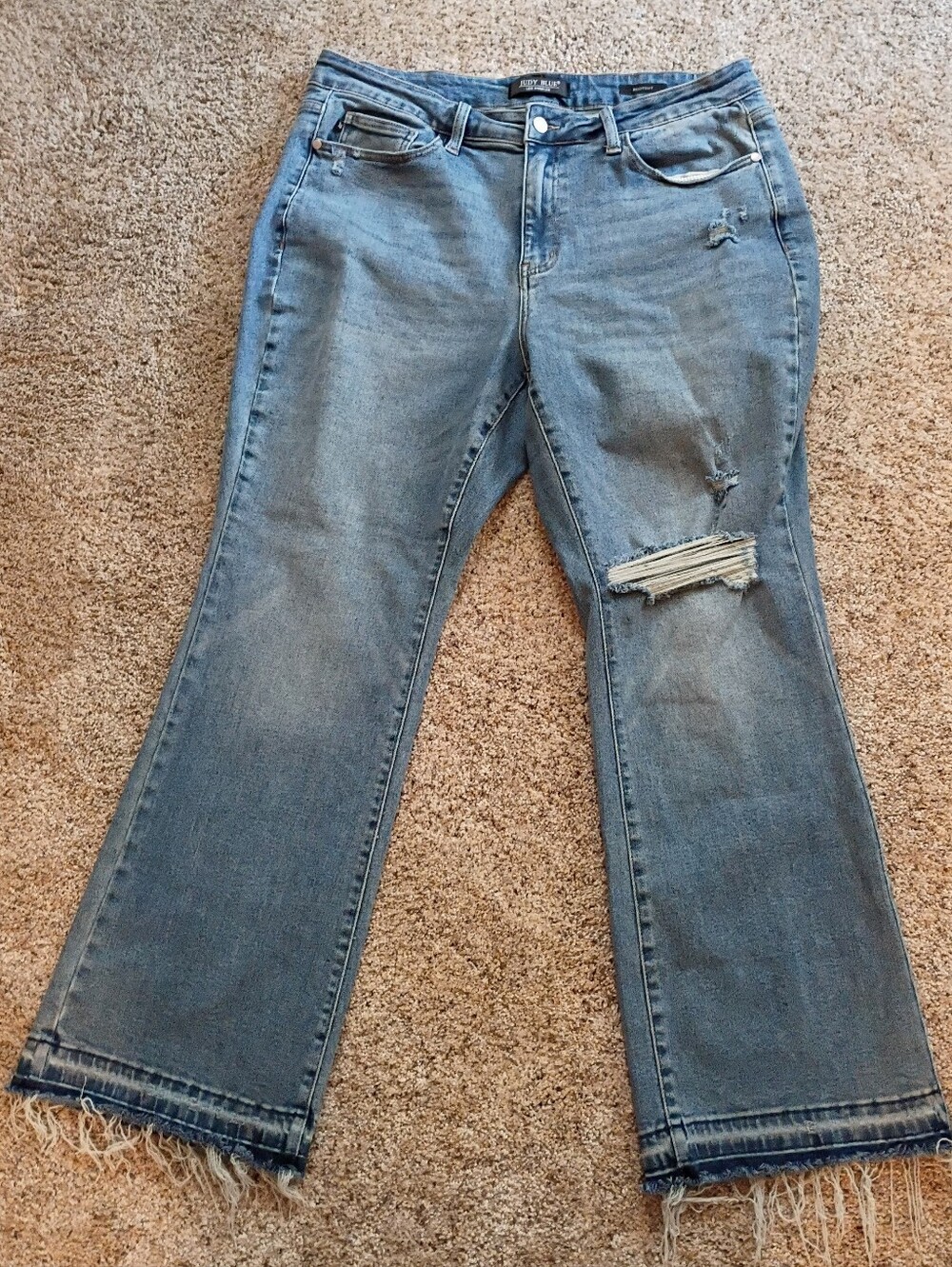 Judy Blue Plus Size Stretchy Frayed Hem Medium Blue Wash Bootcut Jeans